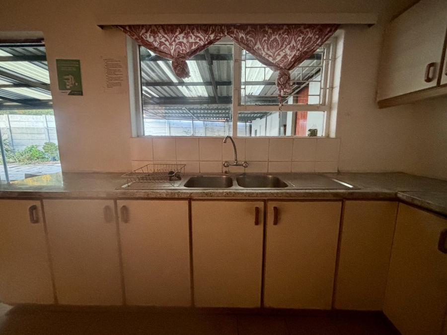 To Let 4 Bedroom Property for Rent in Brackenfell South Western Cape